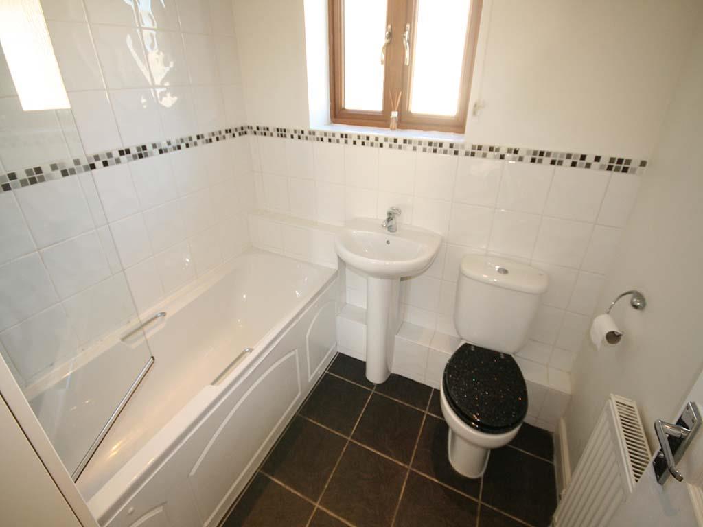 3 bedroom townhouse house Let Agreed in Barnoldswick - IMG_6714.JPG